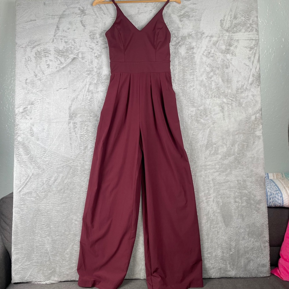 Halara Burgundy Backless V Neck Wide Leg Jumpsuit Small NWT - Picture 8 of 8